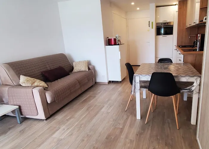 Bright Cocoon With Pool - Facing The Sea Apartman Saint-Raphaël